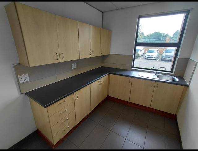 472M² OFFICE TO LET IN PAULSHOF